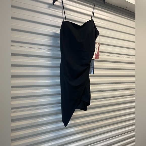 Black Dress - Picture 4 of 4